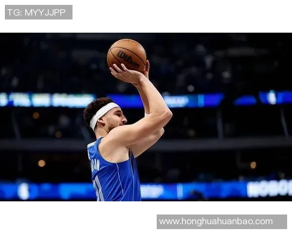 交易传闻中，独行侠展示克莱-汤普森投篮精准