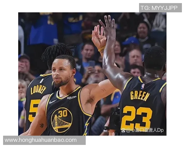 排面拉满！库里回母校戴维森学院 众人为“库里30号立交”揭牌